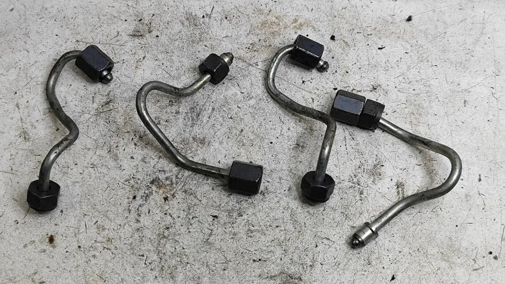 Fuel injector supply line/pipe – BMW 3 Series E90 E91 (2005-2012)