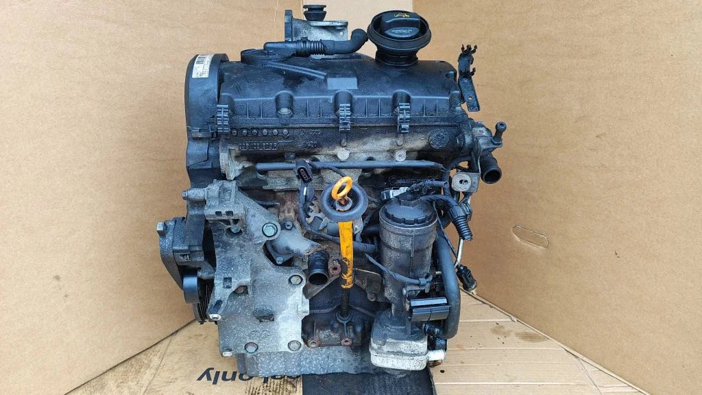 Mootor 038103373R