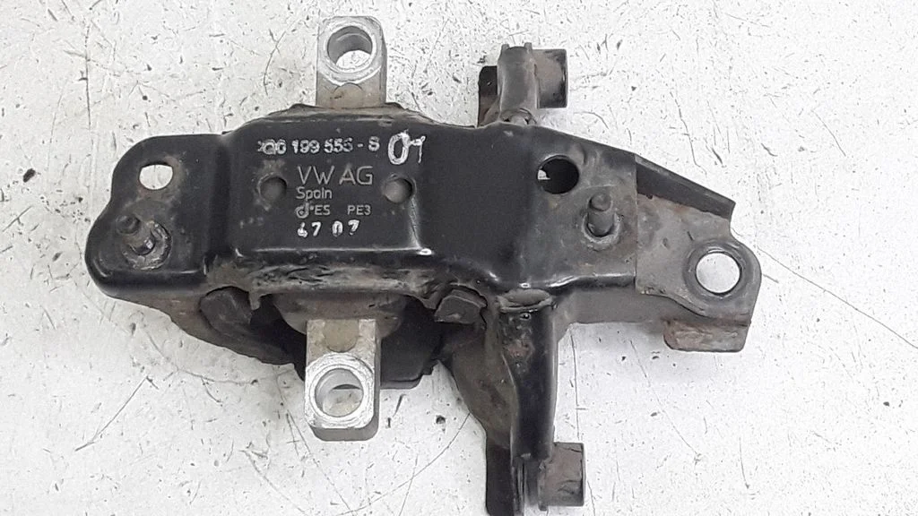 Mootoripadi 6Q0199555