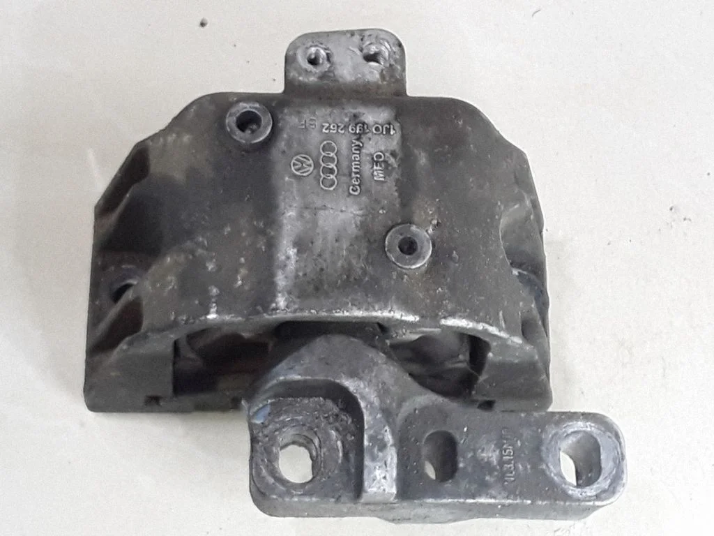 Mootoripadi 1J0199262BF