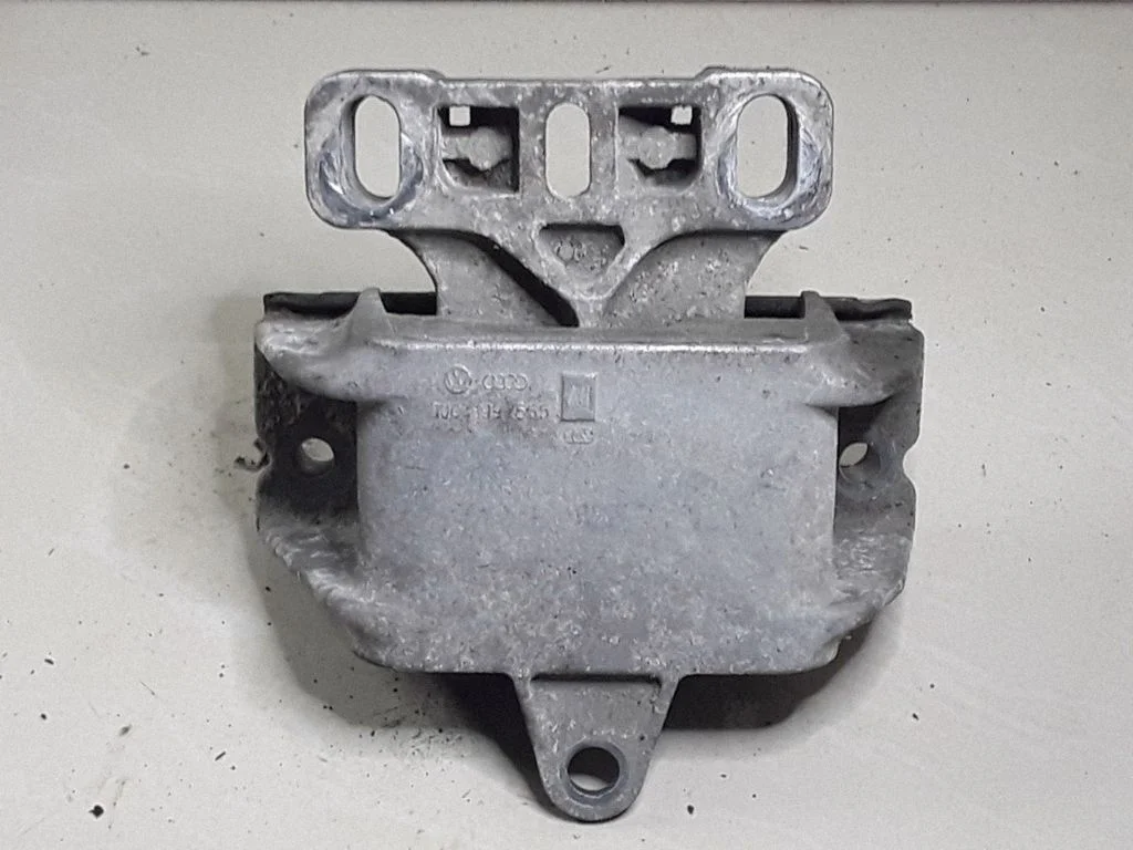 Engine mount bracket 1J0199555