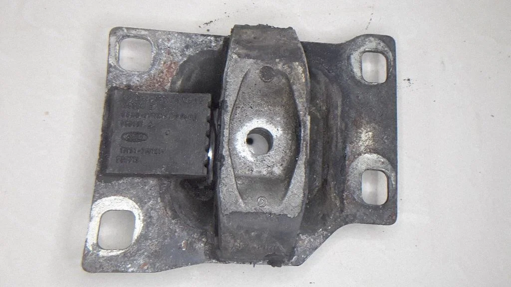 Engine mount bracket 98AB7M121PB
