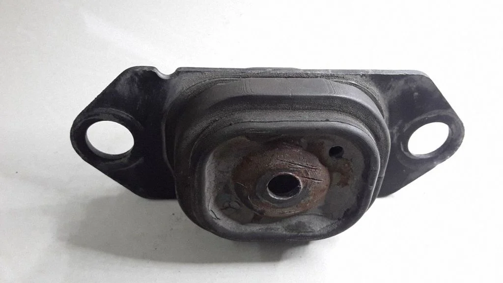 Engine mount bracket – Renault Scenic II - Grand scenic II (2006-2009)
