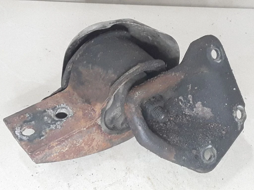 Engine mount bracket 742772 – Smart ForTwo I MC01 (1999-2007)