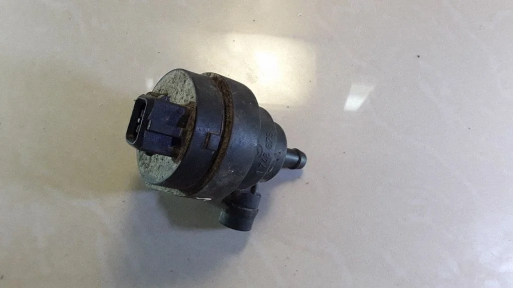 Vacuum valve – BMW 5 Series E39 (1996-2003)