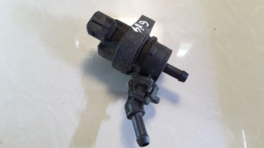 Vacuum valve – BMW 5 Series E39 (1996-2003)
