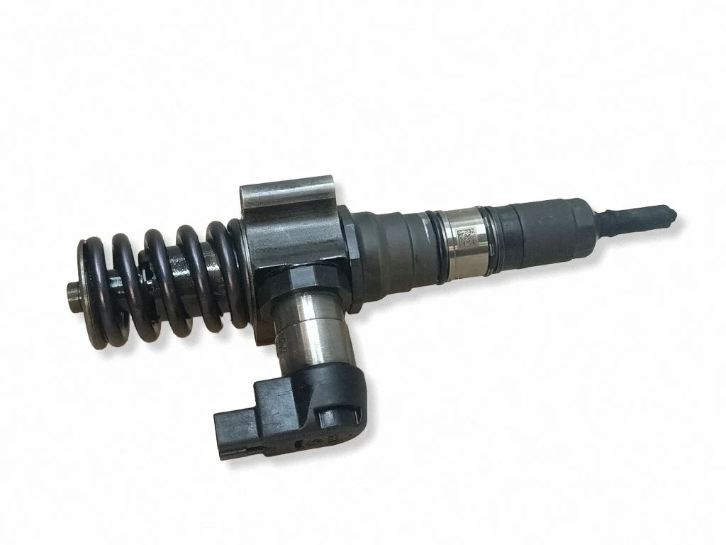 Fuel injector 000130