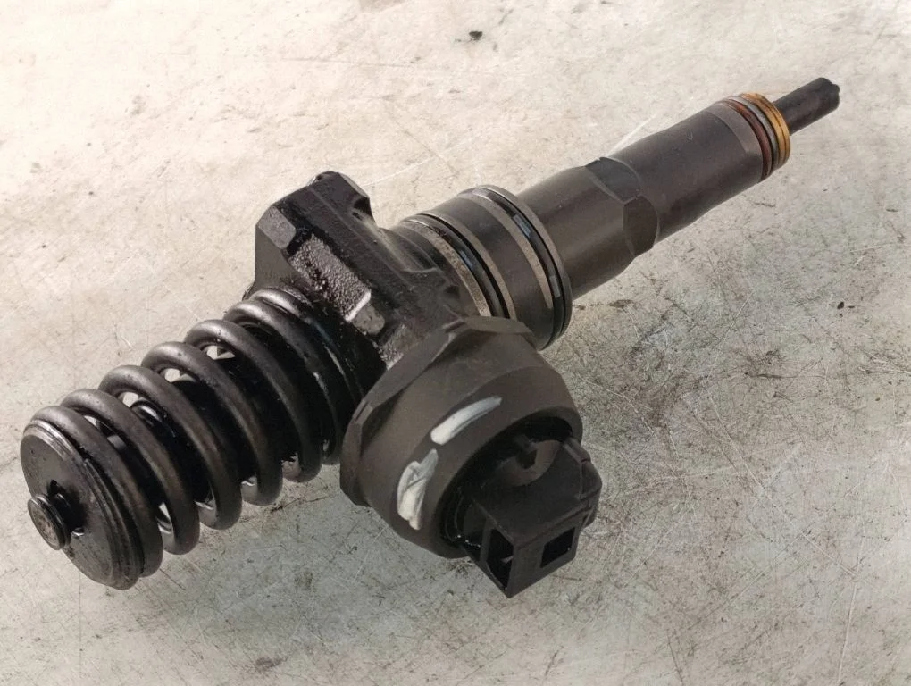 Fuel injector 0414720216
