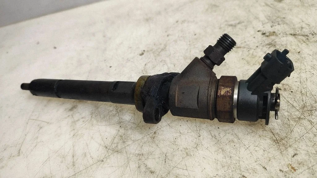 Fuel injector 0445110297