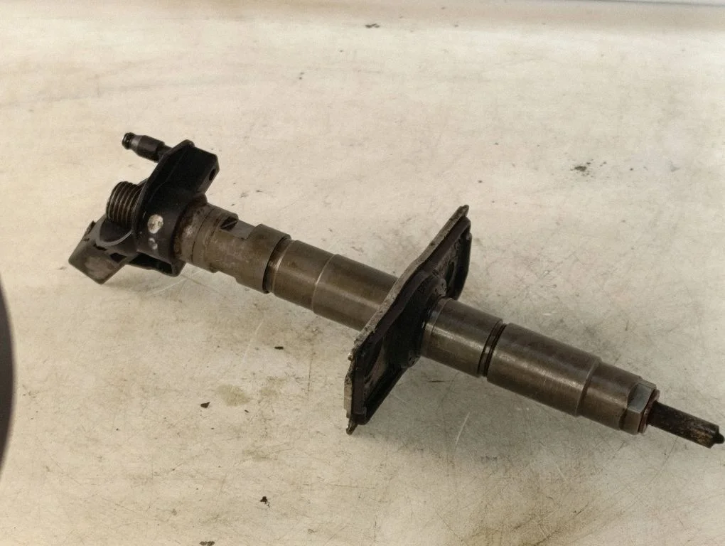 Wtryskiwacz – Audi A4 S4 B7 8E 8H (2005-2008)