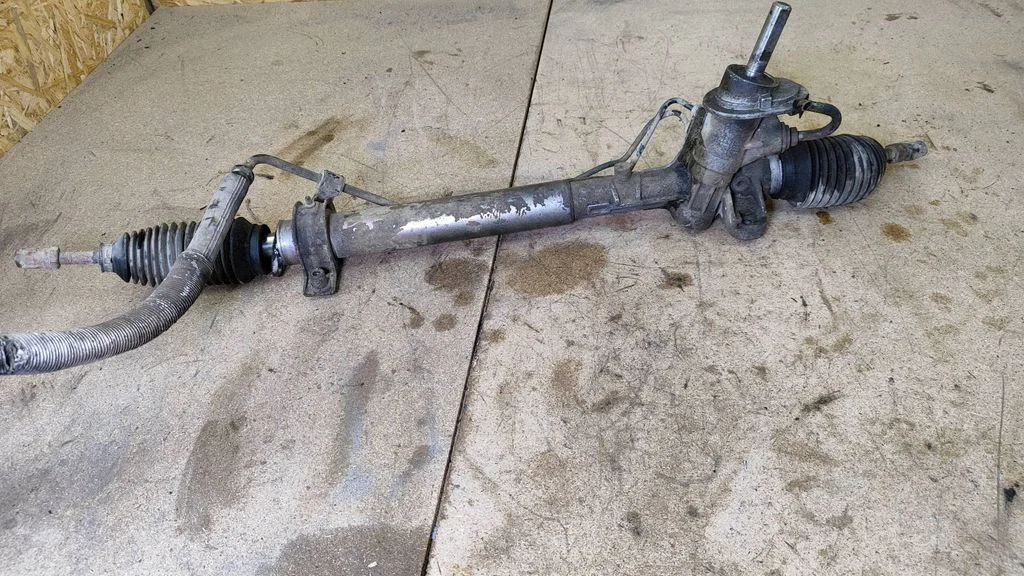 Steering rack 8200023082