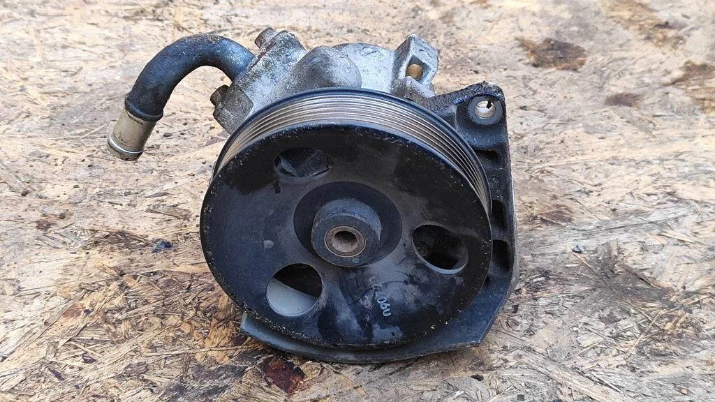 Pompa wspomagania SJ10