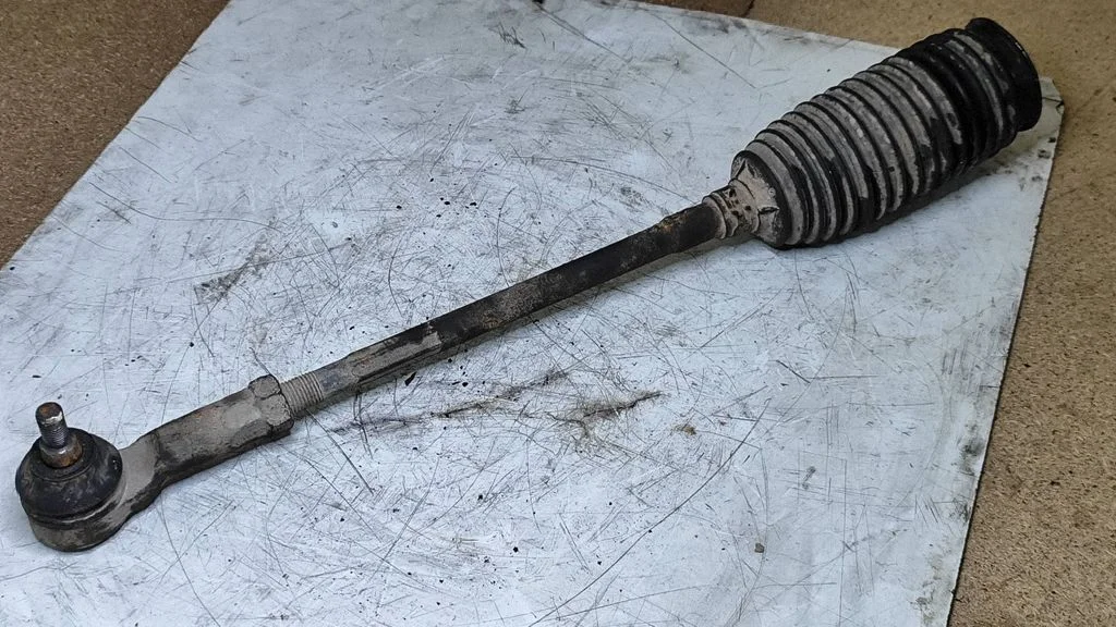 Steering tie rod