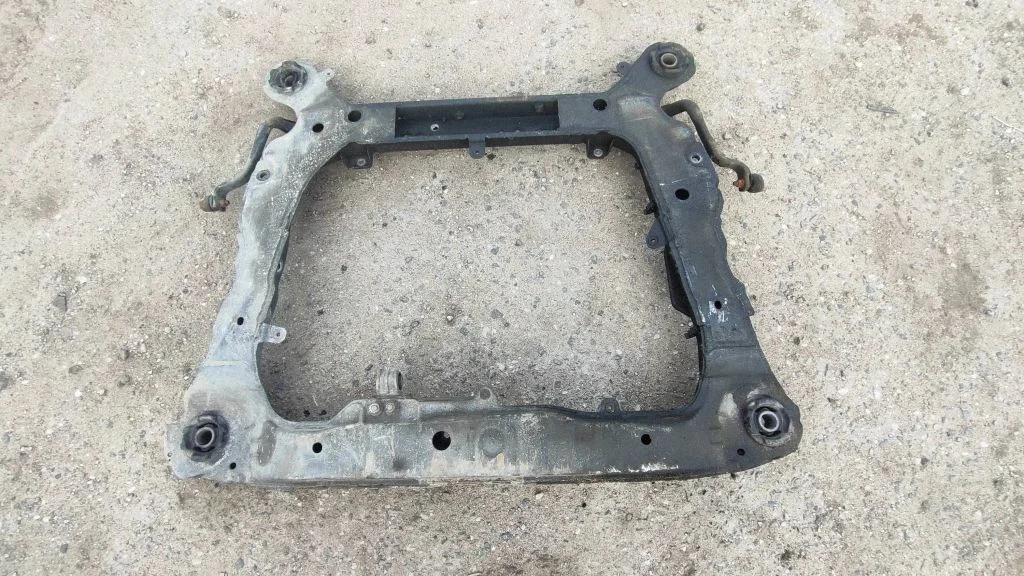 Front subframe – Volvo V70 (2000-2004)