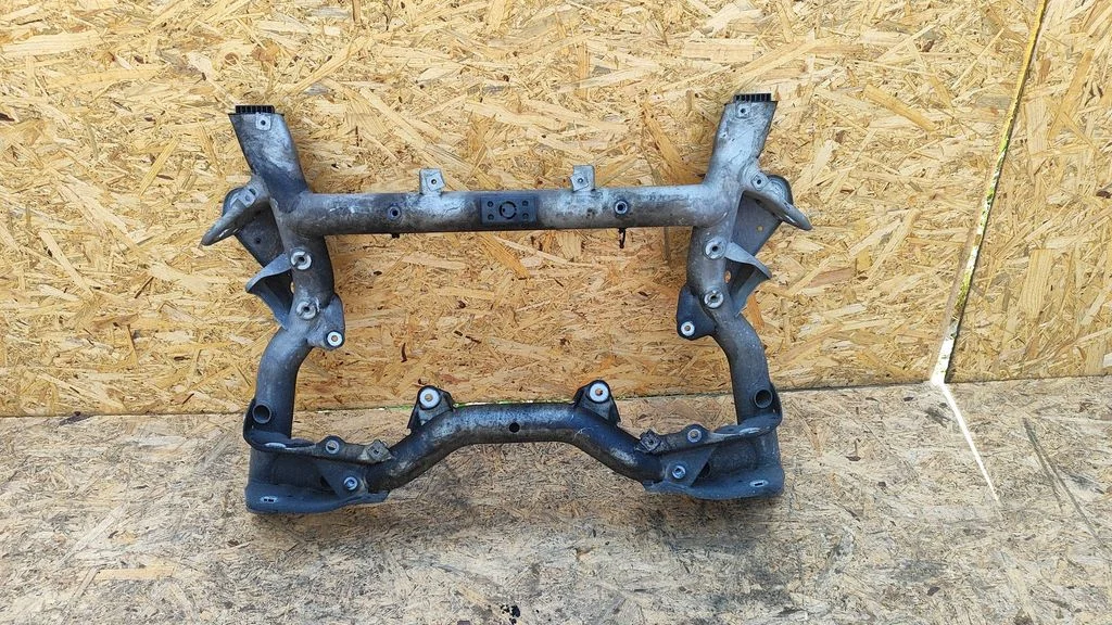 Front subframe – Mercedes-Benz E-Class W212 (2009-2016)