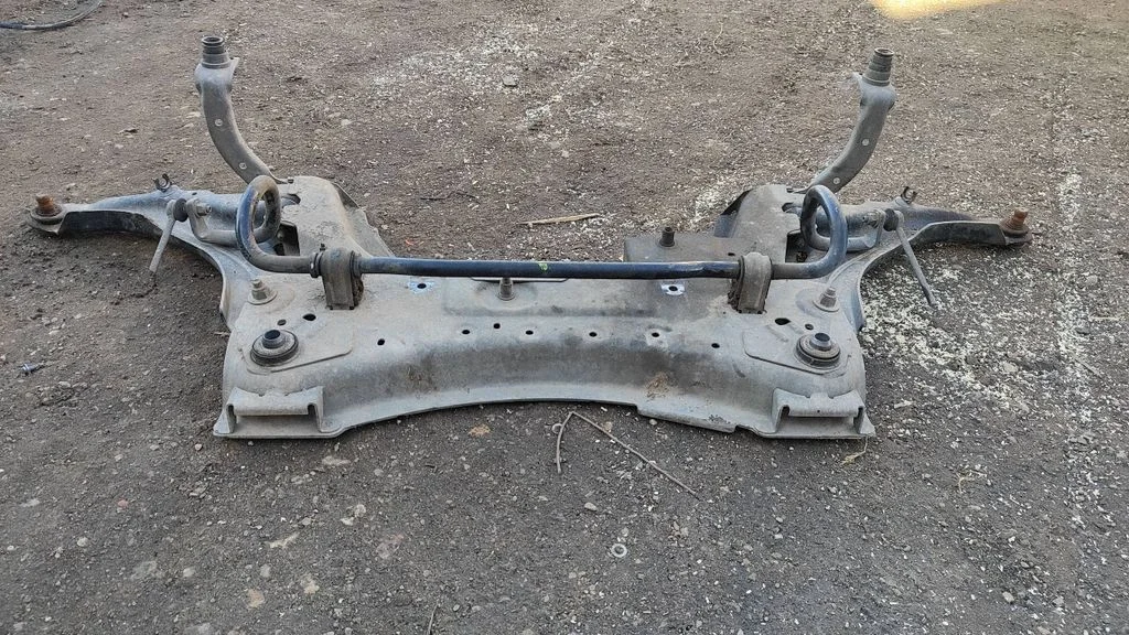 Front subframe – Renault Megane II (2006-2008)