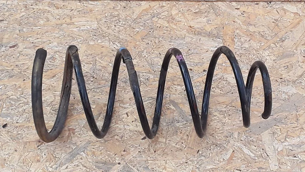 Front coil spring – Citroen C4 I (2004-2010)
