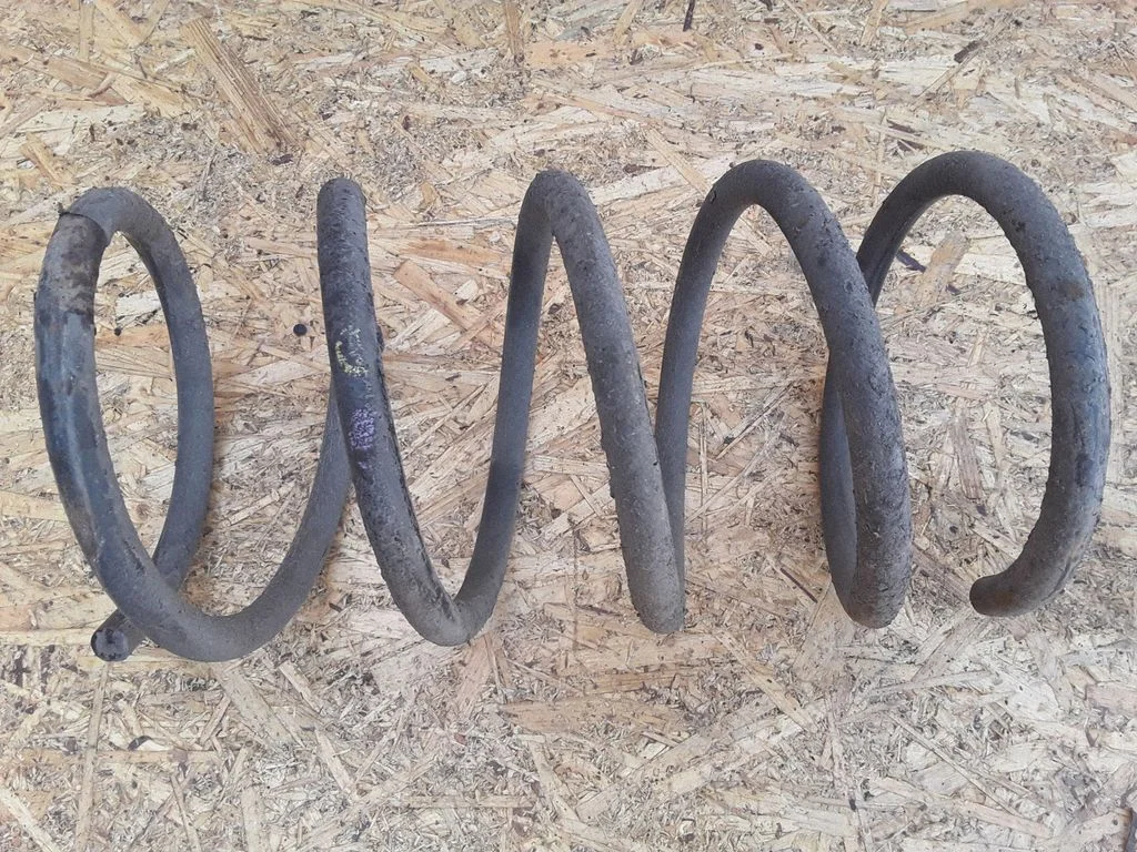 Front coil spring – Hyundai Santa Fe (2006-2012)