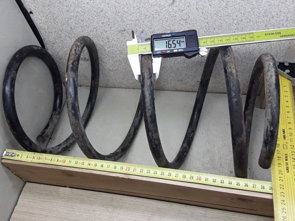 Front coil spring – Chrysler Grand Voyager III (1995-2000)