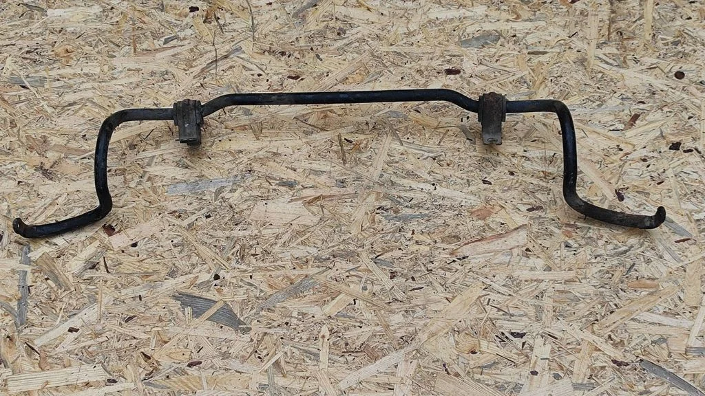 Eesmine stabilisaator (kaldevarras) – Nissan Micra (2003-2007)