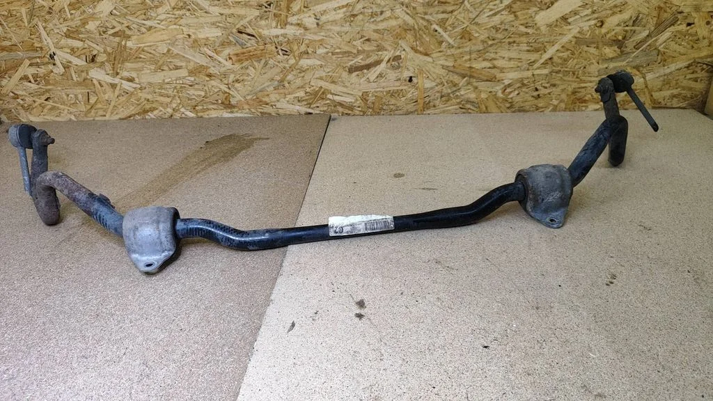 Eesmine stabilisaator (kaldevarras) – BMW 3-seeria E90 E91 (2005-2012)
