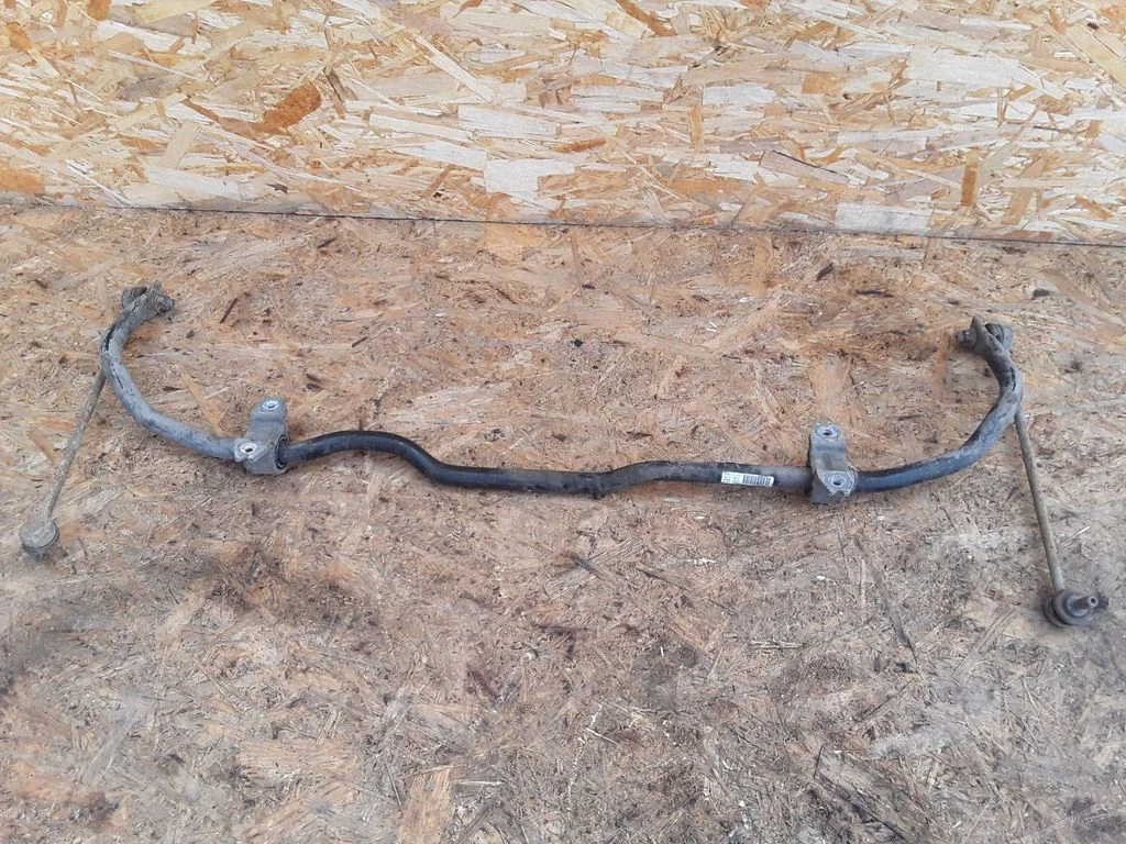Eesmine stabilisaator (kaldevarras) – Volkswagen Passat B5.5 (2001-2005)