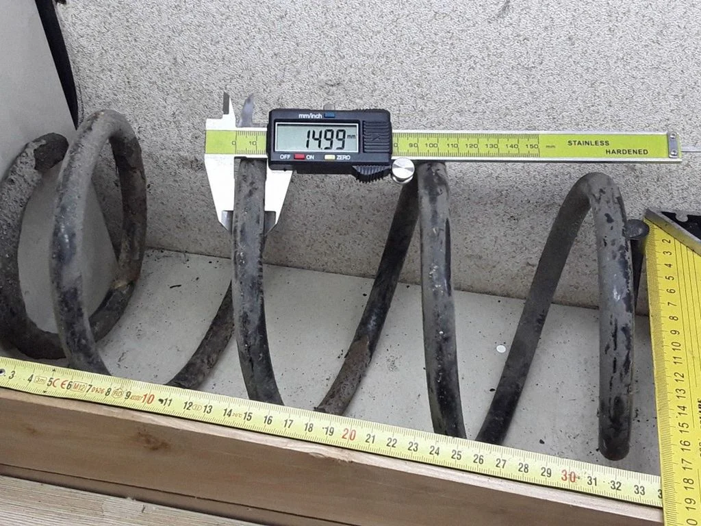 Front coil spring – BMW 5 Series E39 (1996-2003)