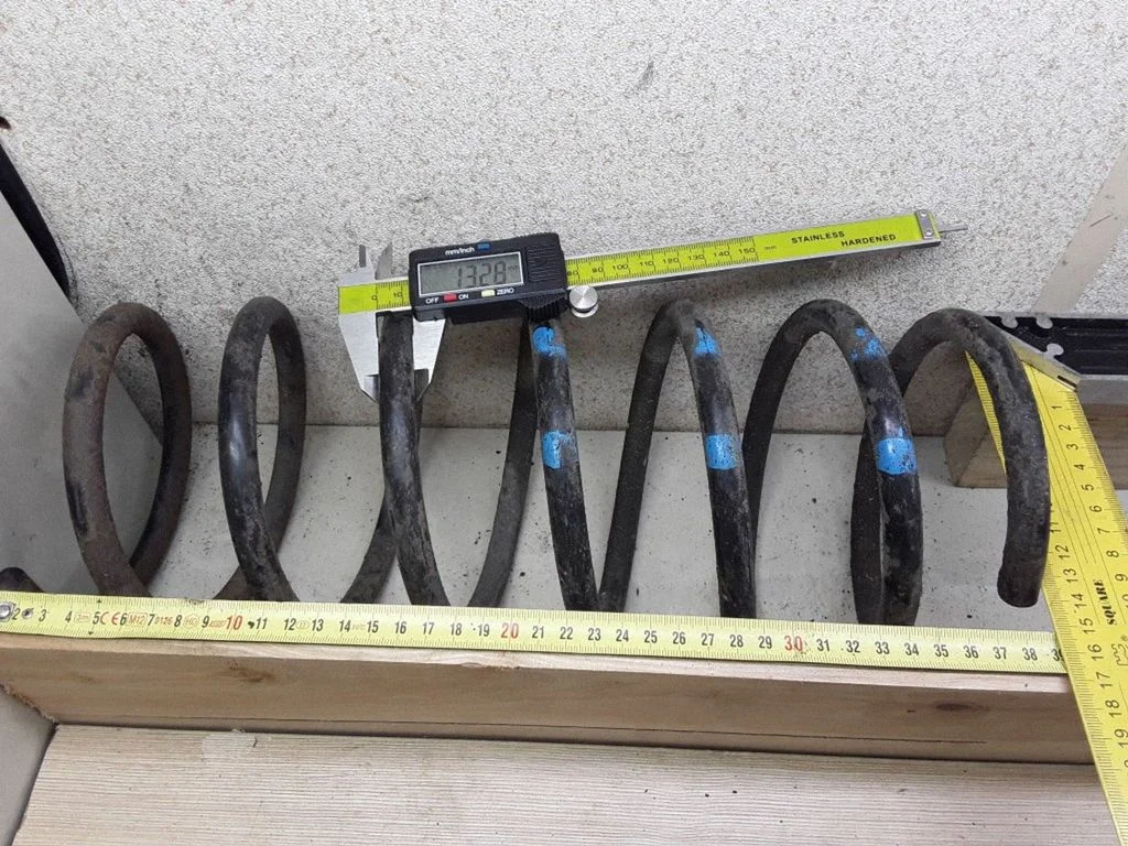 Front coil spring – BMW 5 Series E34 (1988-1996)