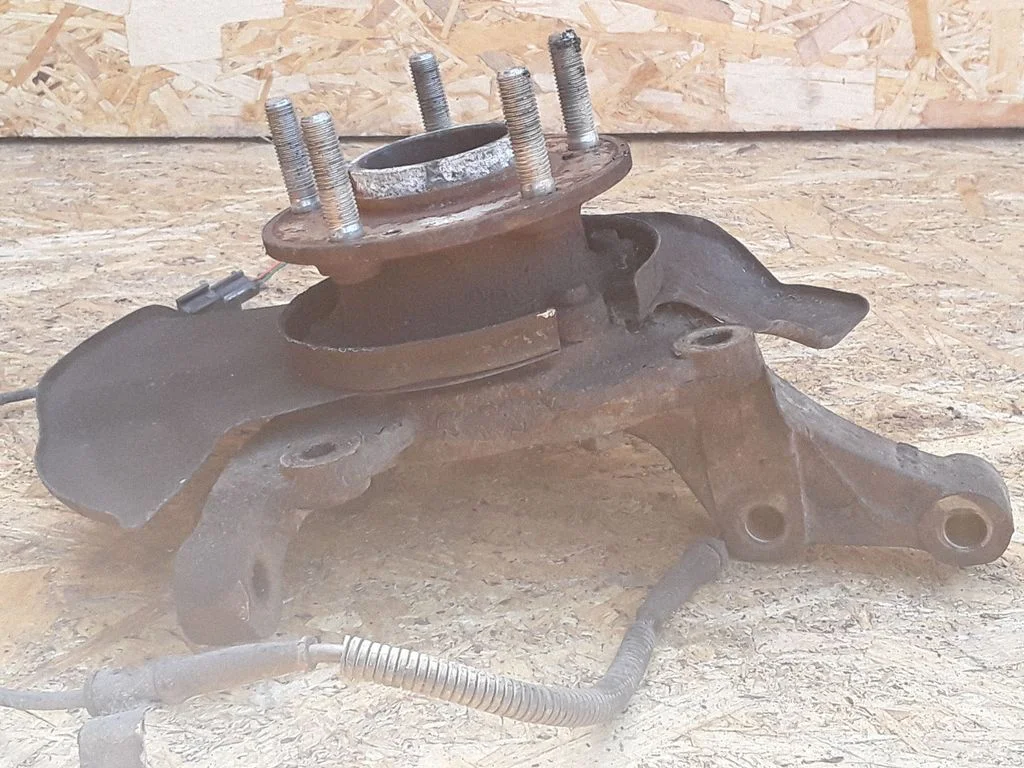 Front wheel hub – Hyundai Santa Fe (2006-2012)