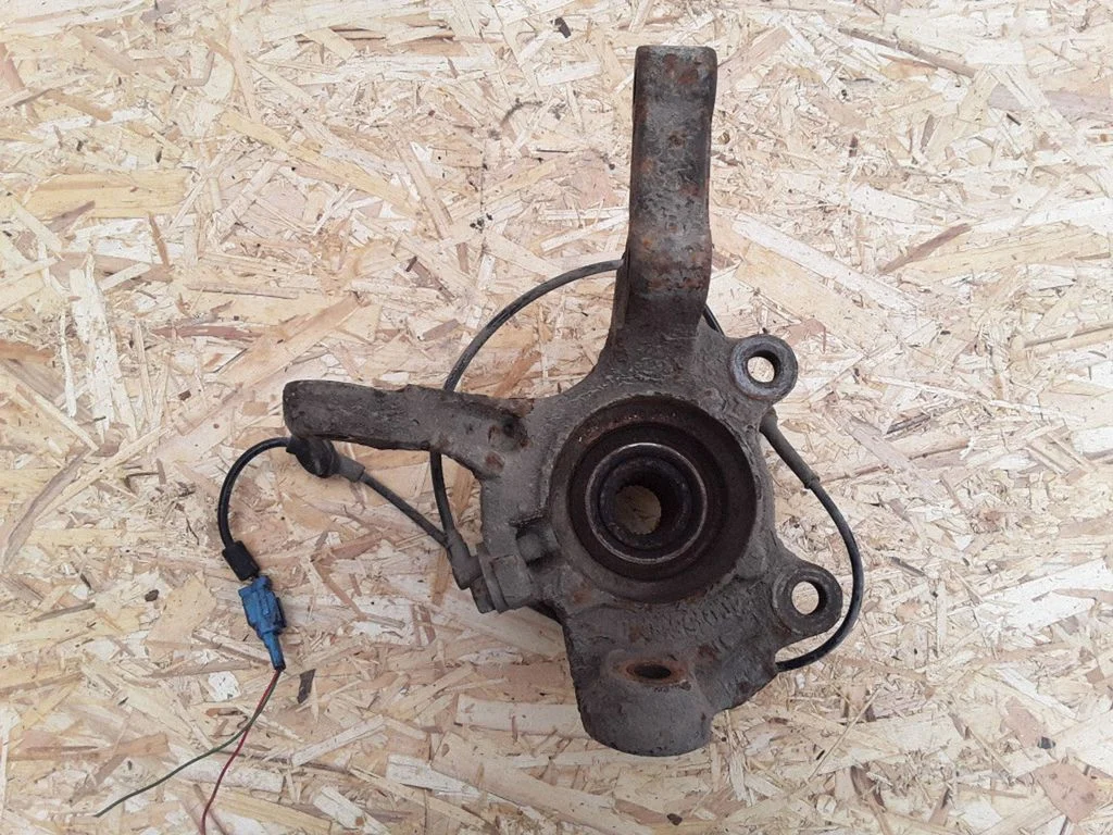 Front wheel hub – Nissan Almera N16 (2000-2010)