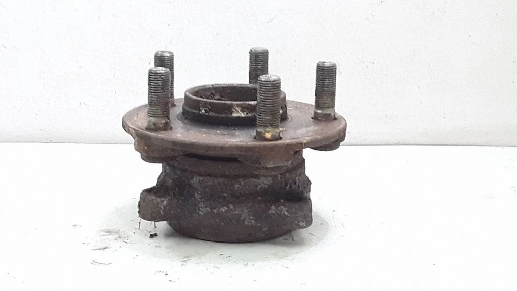 Front wheel hub – Subaru Impreza III (2008-2011)