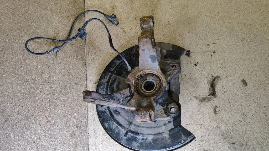 Front wheel hub – Opel Meriva B (2010-2016)