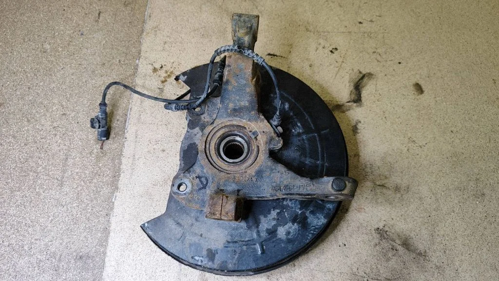 Front wheel hub – Opel Meriva B (2010-2016)