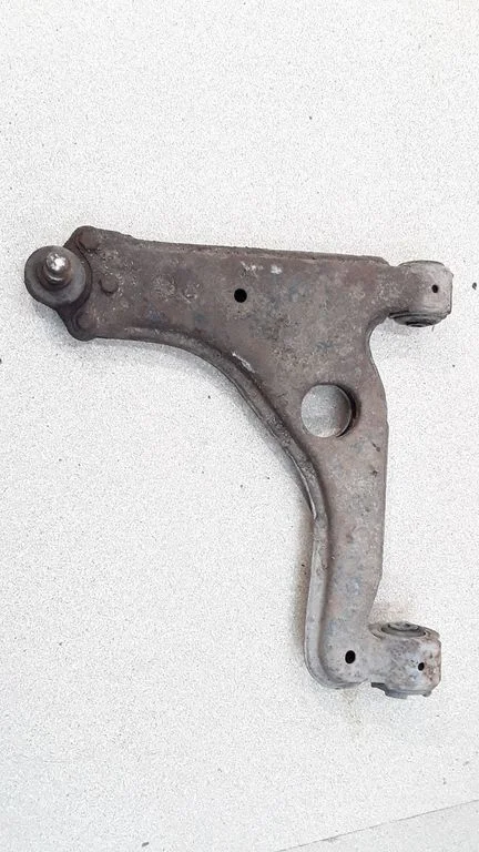 Wahacz przedni dolny – Opel Astra G (1998-2009)