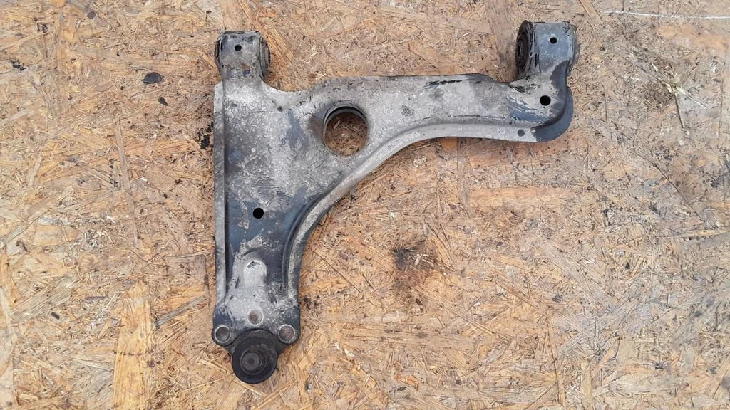 Front lower control arm/wishbone – Opel Zafira A (1999-2005)