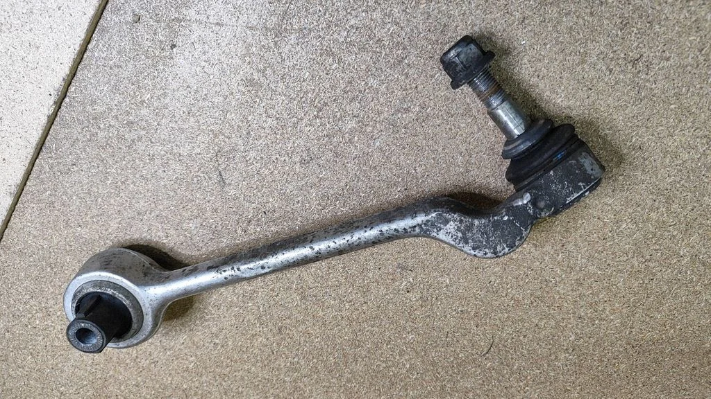 Front lower control arm/wishbone – BMW 3 Series E90 E91 (2005-2012)