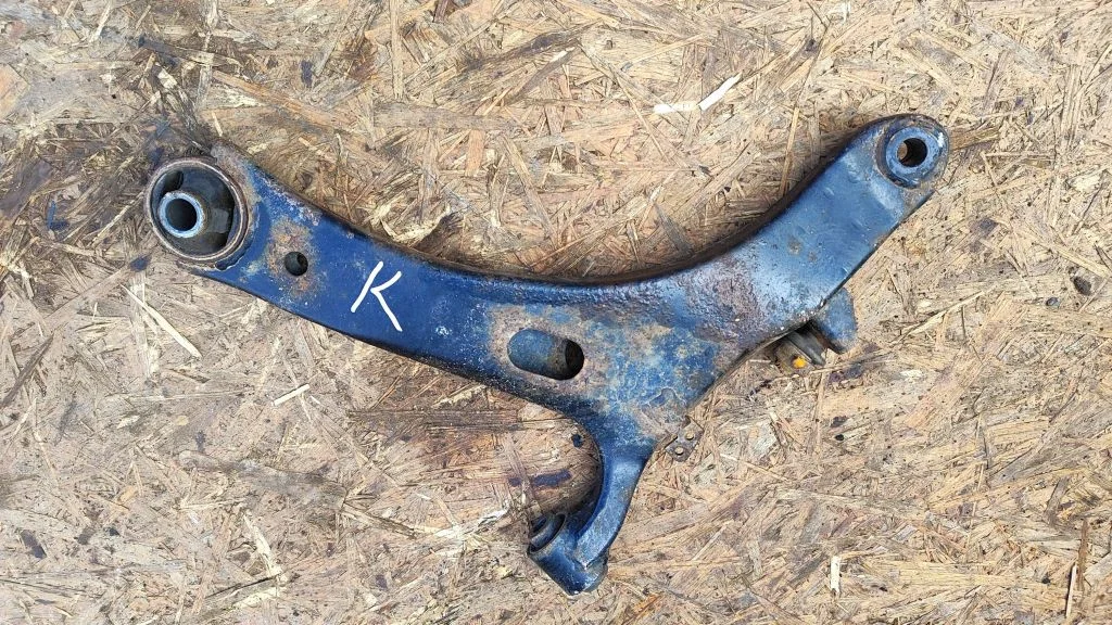 Front lower control arm/wishbone – Subaru Impreza III (2008-2011)
