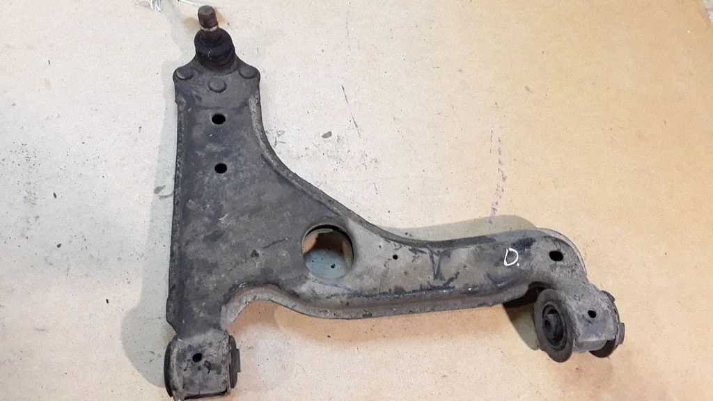 Front lower control arm/wishbone – Opel Zafira B (2005-2014)