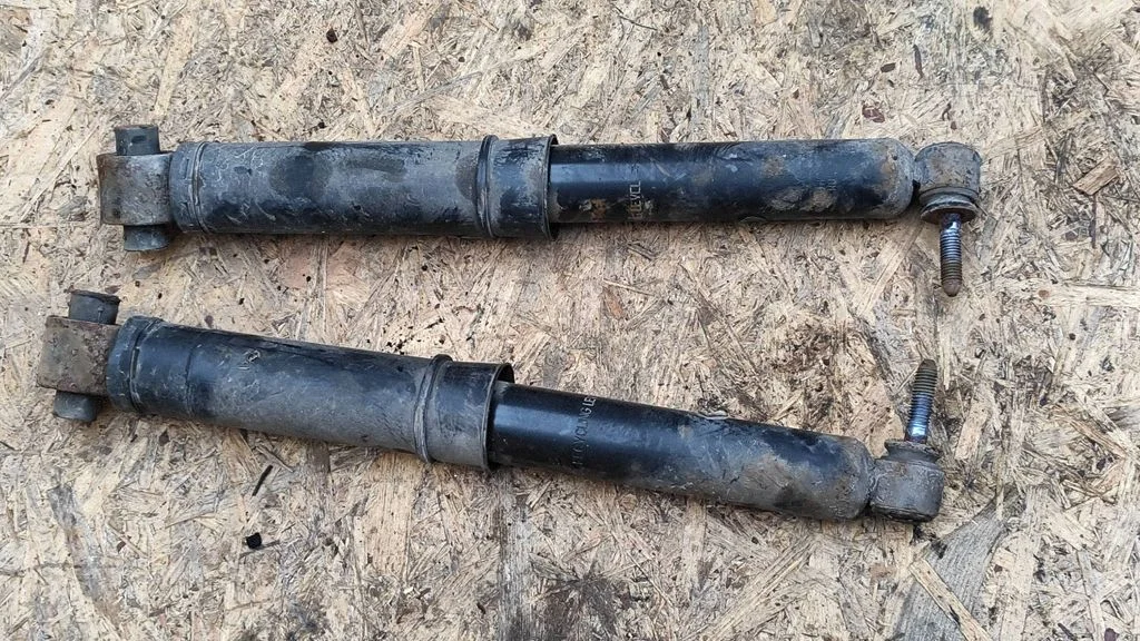 Rear shock absorber/damper 8200398658