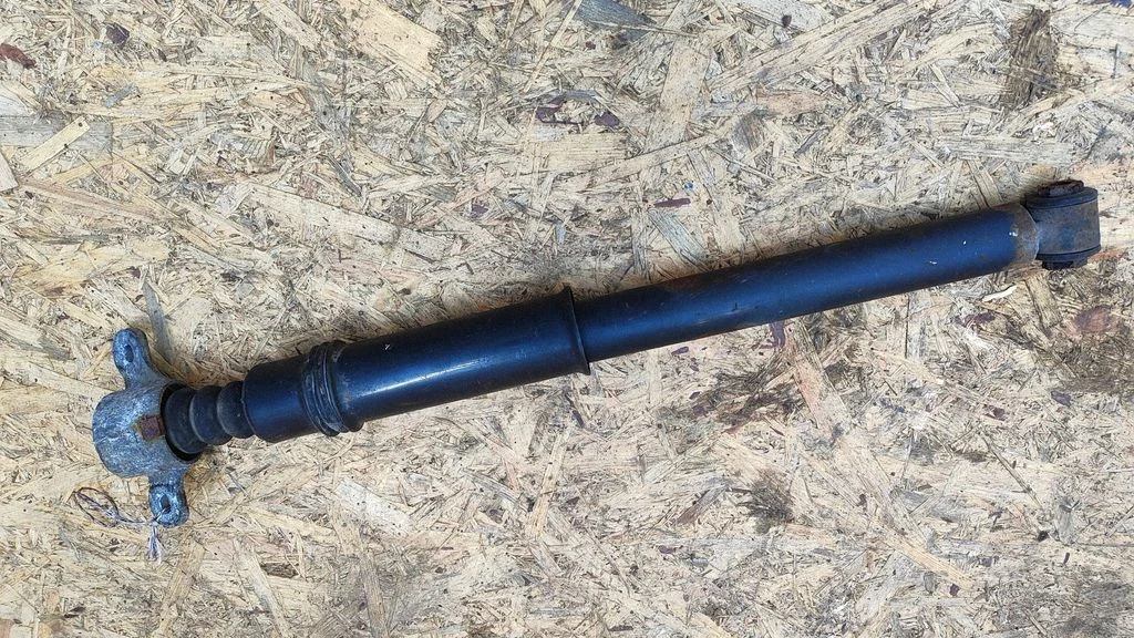 Rear shock absorber/damper
