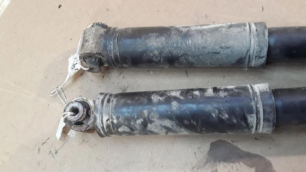 Rear shock absorber/damper