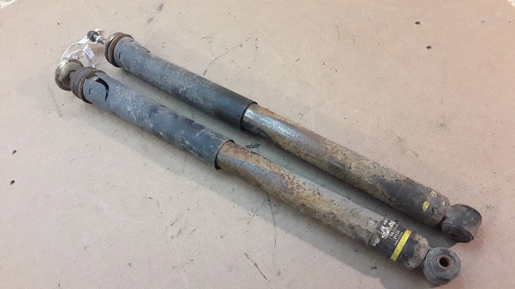 Rear shock absorber/damper – Saab 9-3 Ver1 (1998-2005)