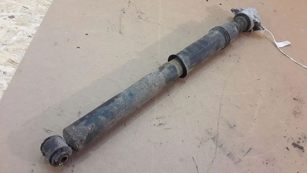 Rear shock absorber/damper