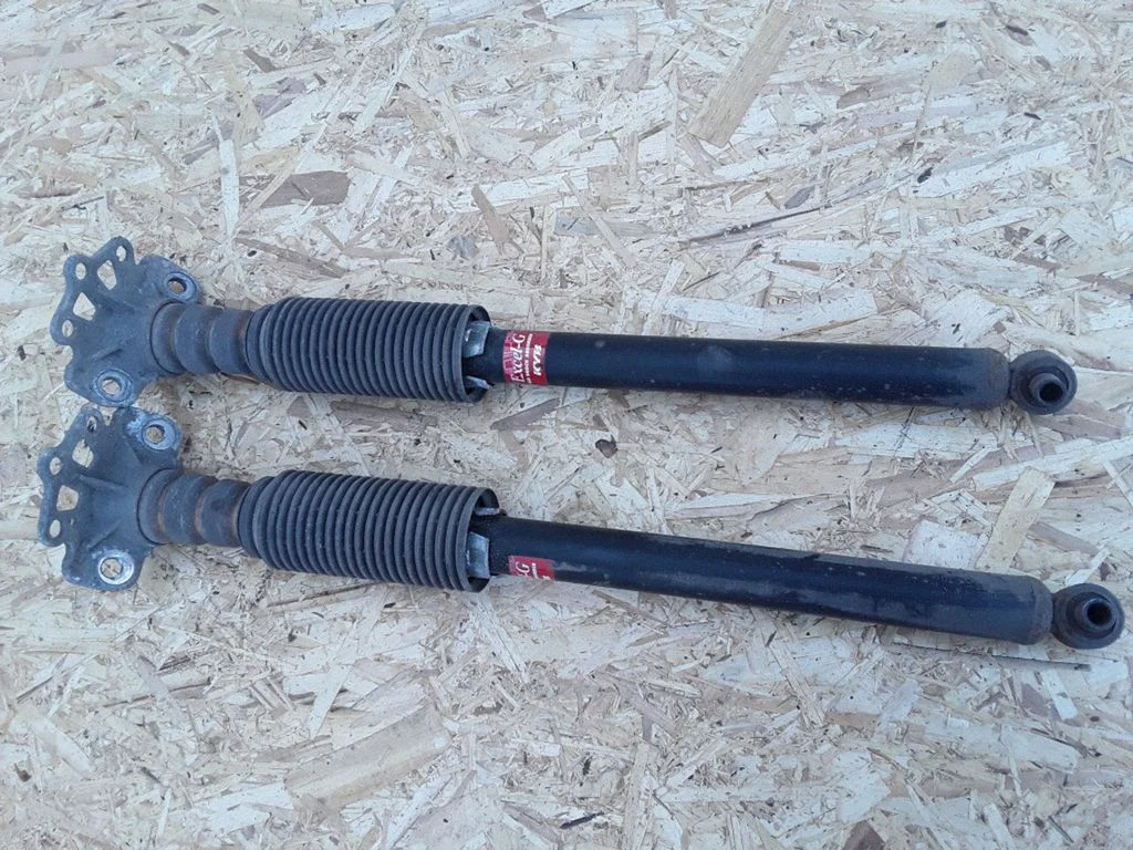 Rear shock absorber/damper