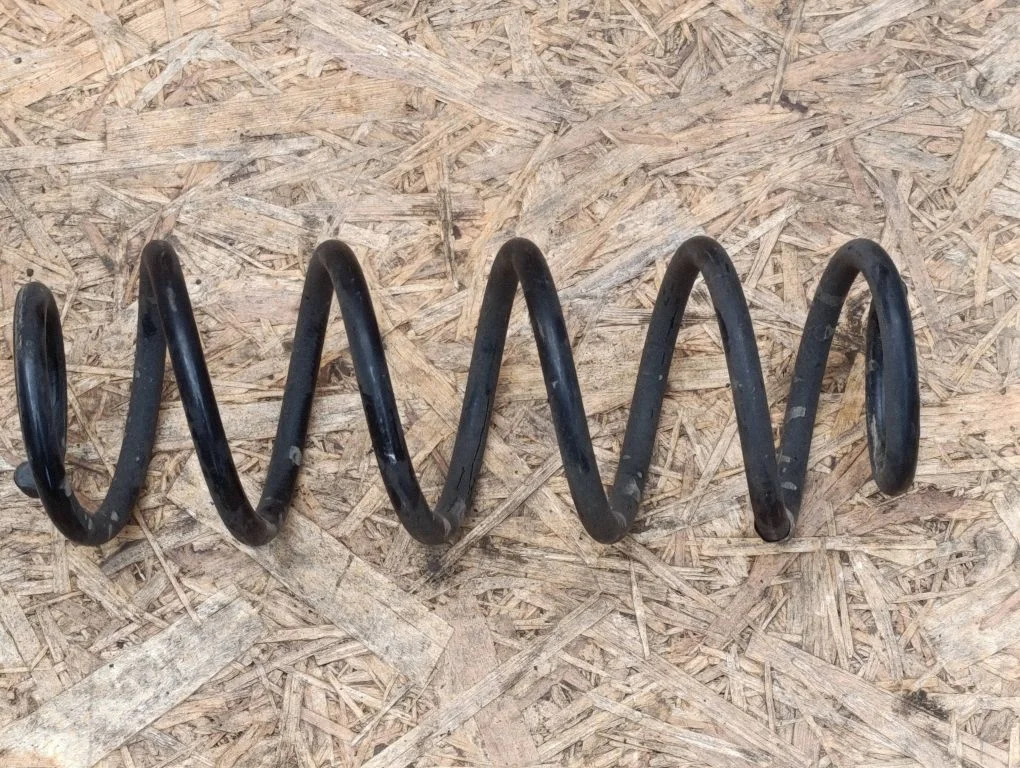 Rear coil spring 5Q0511121