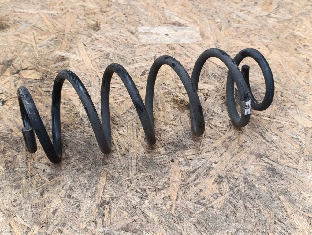 Rear coil spring 5Q0511121