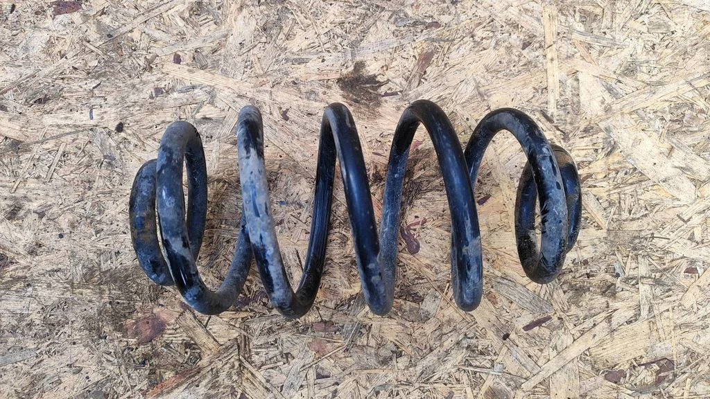 Rear coil spring – Opel Vectra C (2002-2005)
