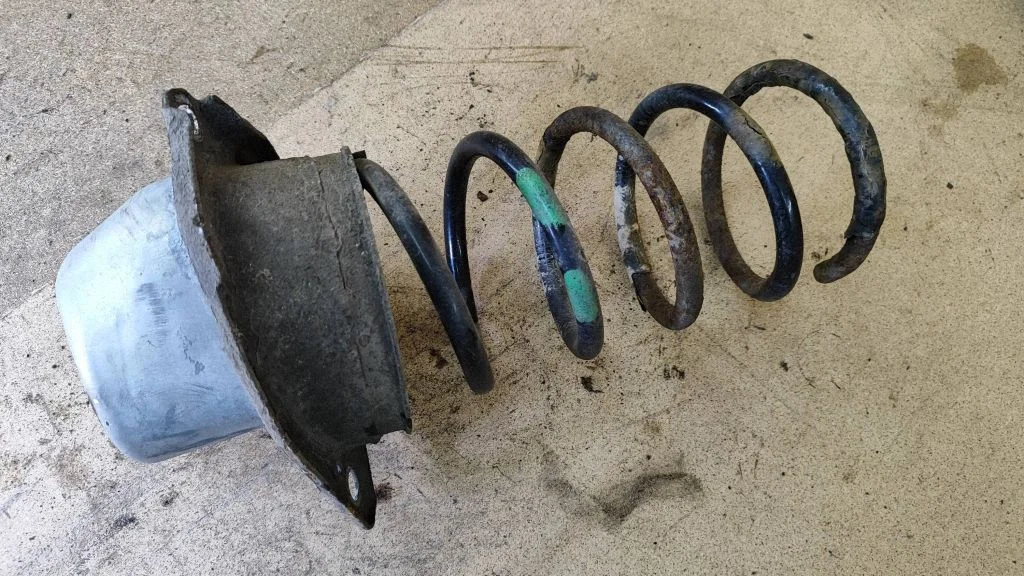 Rear coil spring – Volvo V70 (2000-2004)