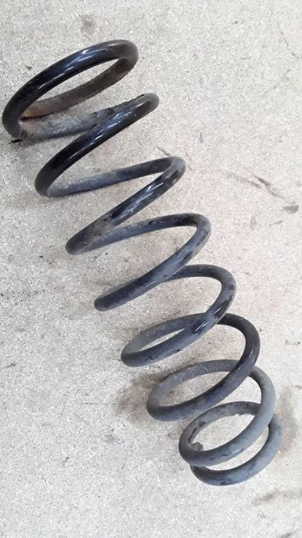 Tagumine keerdvedru