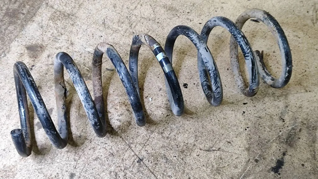 Rear coil spring – Volvo S40 (2004-2007)
